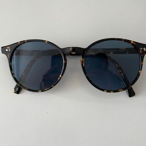 Warby Parker women tortoise sunglasses. Perfect condition